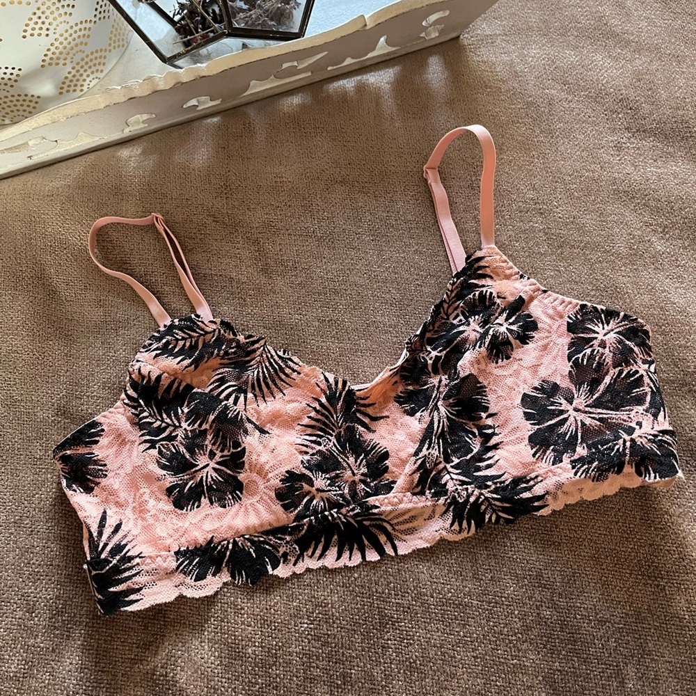 PINK Victoria’s Secret Floral Bralette- Size Small
